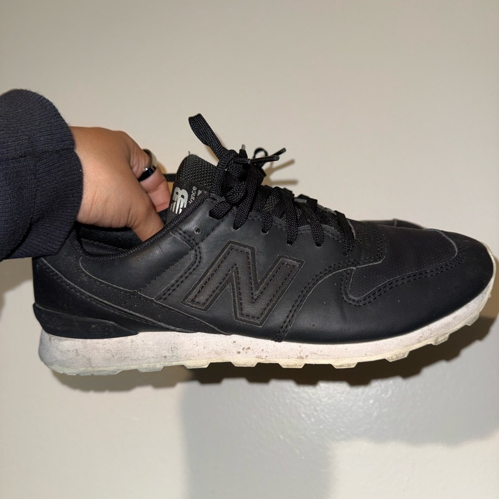 New Balance Men's Black Sneakers